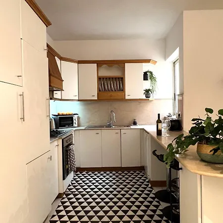 Location Stylish Σλιέμα